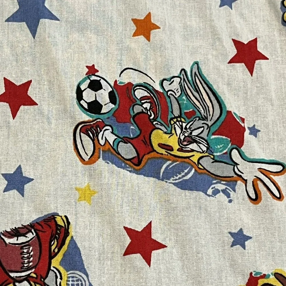 Vintage 1997 Warner Bros Looney Tunes Twin Fitted Sheet Bugs Bunny Taz Sports